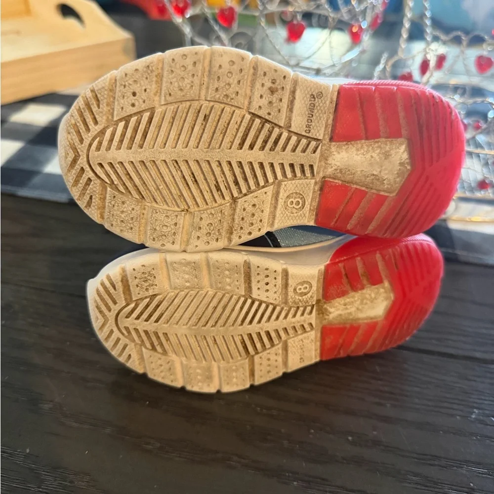Toddler Bluey light up shoes size 8